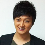 第一季好聲音學(xué)員多亮受邀參加卓越地產(chǎn)活動