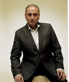 香港藝人湯鎮(zhèn)業(yè)、鐘淑慧出席南京匯城國際第三屆全球抗衰老發(fā)布會