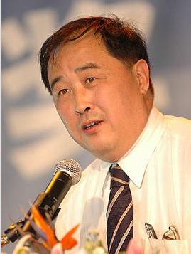 陳淮出席2014年亳州區(qū)域與經(jīng)濟發(fā)展高峰論壇